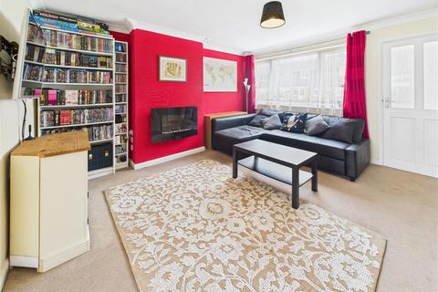3 bedroom terraced house for sale, Robin Way, Chelmsford