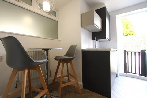 2 bedroom terraced house to rent, Sharp Street, Bradford, West Yorkshire, BD6