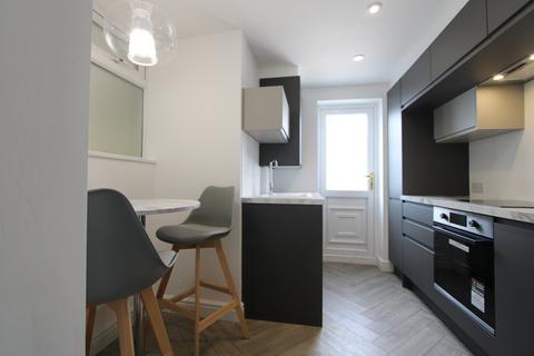 2 bedroom terraced house to rent, Sharp Street, Bradford, West Yorkshire, BD6