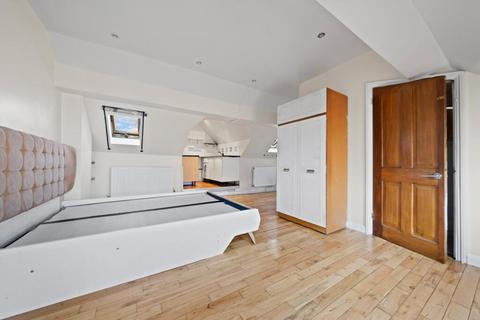 undefined, Croydon Road, Wallington SM6