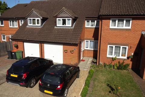 Parkside Close, Houghton Regis, Dunstable, Bedfordshire, LU5