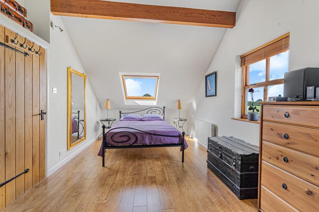 BEDROOM 2.jpg