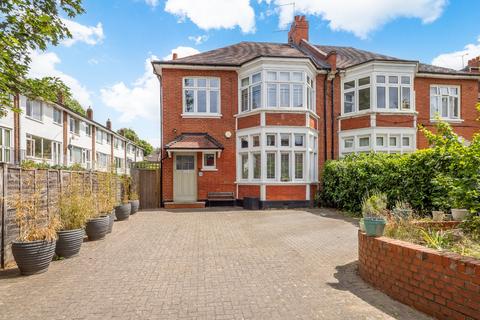 4 Park Hill, Carshalton, SM5 3RU