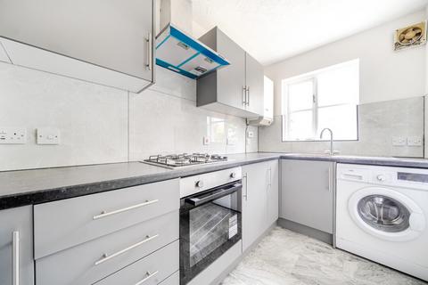 18 Kennedy Close, Mitcham, CR4 2AR
