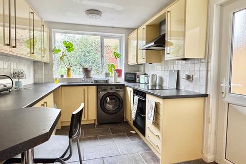 2 bedroom end of terrace house for sale, Station Road, Kent CT19