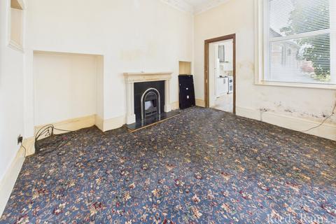 2 bedroom apartment for sale, Albion Crescent, North Yorkshire YO11