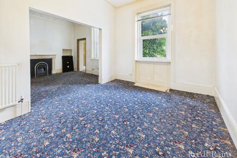 2 bedroom apartment for sale, Albion Crescent, North Yorkshire YO11