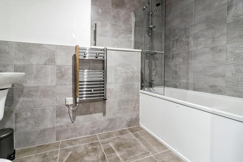 2 bedroom apartment to rent, Furness Quay, Greater Manchester M50