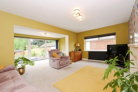 4 bedroom detached house for sale, Howard Drive, York YO30