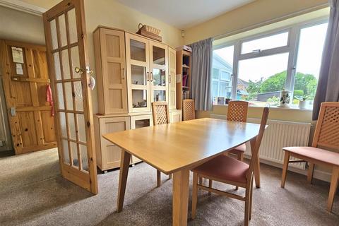 3 bedroom semi-detached house for sale, Brooklands Park, Longlevens, Gloucester