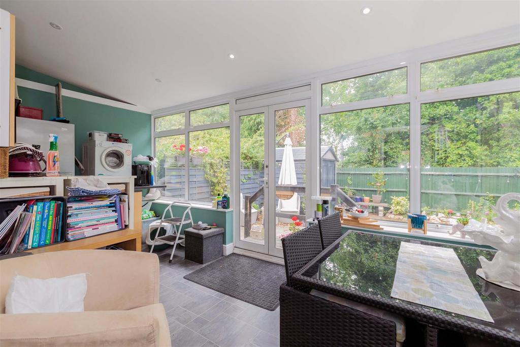 13 B Station Road-10.jpg