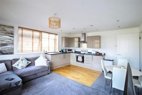 1 bedroom flat to rent, The Reach, London Road, Westcliff-On-Sea