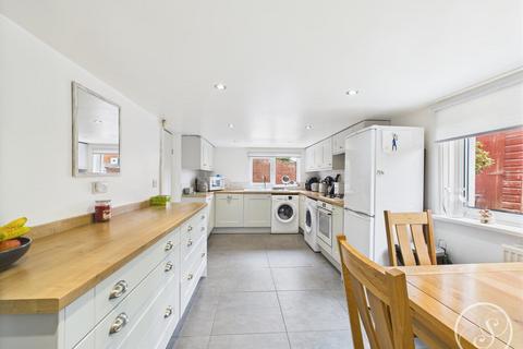 2 bedroom cottage for sale, Town Street, Middleton, Leeds