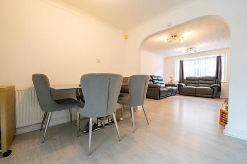 3 bedroom detached house for sale, Mountbatten Way, Beeston, NG9