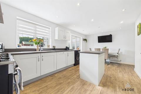 22 Bentley Road, Uttoxeter, ST14 7EW