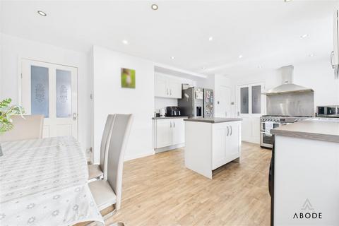 22 Bentley Road, Uttoxeter, ST14 7EW
