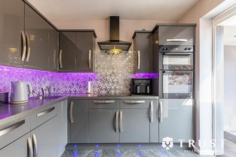 2 bedroom semi-detached house for sale, Shill Bank Lane, Mirfield, WF14