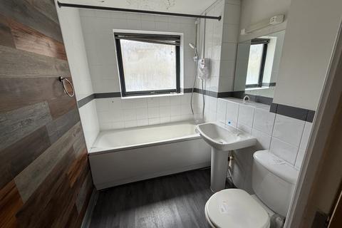 2 bedroom flat for sale, Hirst Crescent, North Wembley, HA9