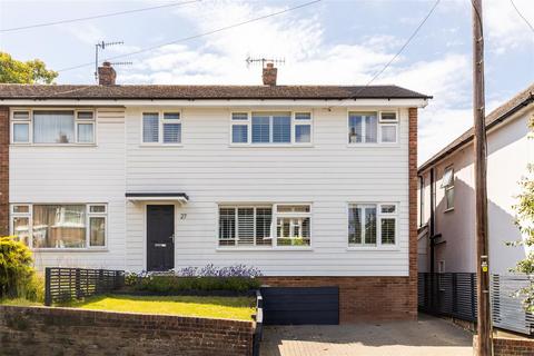27 Howard Road, Reigate, RH2 7JE