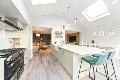 4 bedroom detached house for sale, Woodhouse Lane, East Ardsley, Wakefield, West Yorkshire