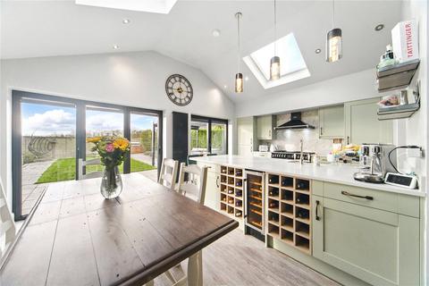 4 bedroom detached house for sale, Woodhouse Lane, East Ardsley, Wakefield, West Yorkshire