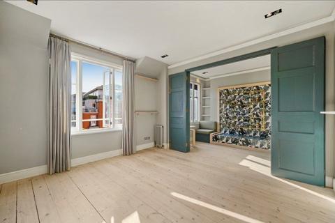 2 bedroom detached house to rent, Fulham Road, London, SW10 9UY