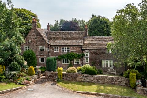 4 bedroom detached house for sale, Overton Road, Congleton, Staffordshire, CW12