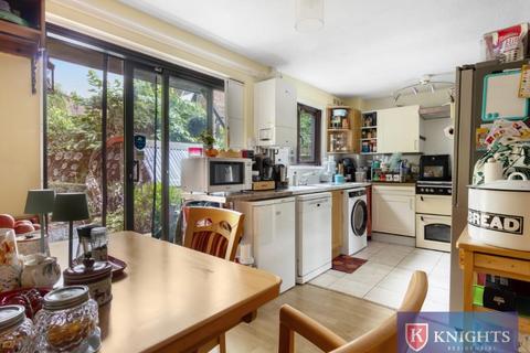 3 bedroom terraced house for sale, Portland Road, London, N15