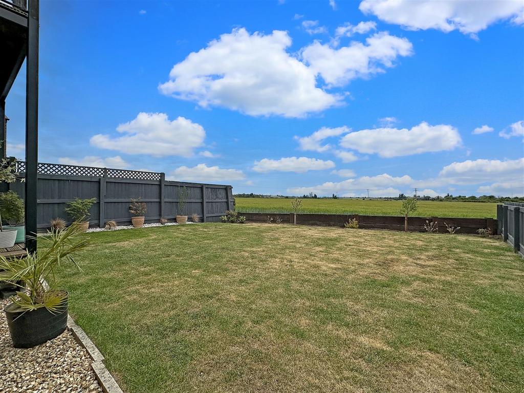 Private Garden 416
