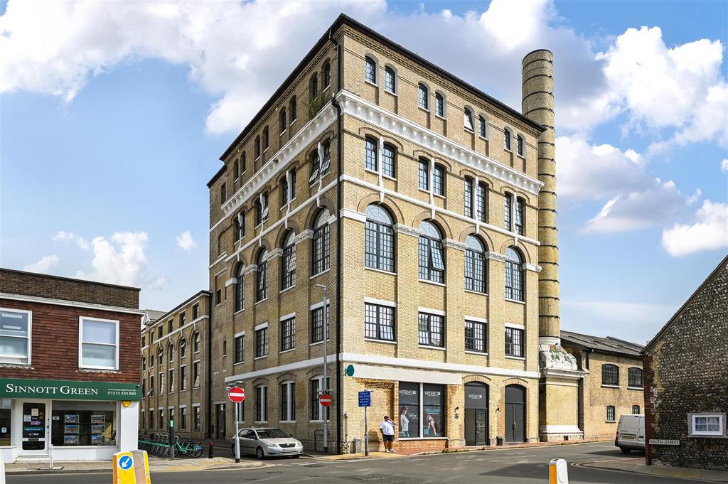 Flat-27-the-old-brewery-bn41 (10).jpg