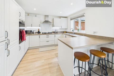 4 bedroom detached house for sale, Meadowsweet Avenue, Stafford ST16