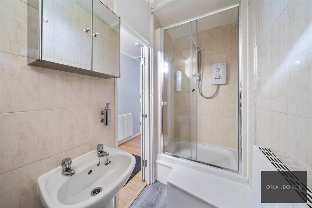 Flat 23, Palm Court SE15 6 PB-11.jpg