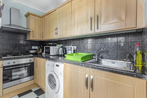 2 bedroom apartment for sale, Cole Park Gardens, Twickenham, TW1