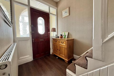 5 bedroom semi-detached house for sale, Castle Road West, Oldbury