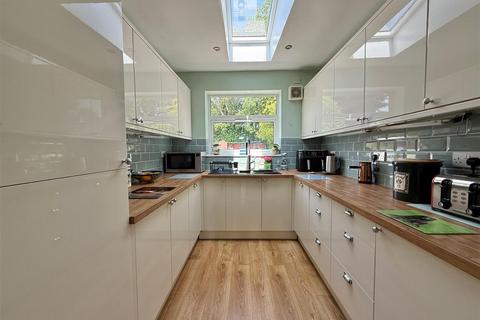 5 bedroom semi-detached house for sale, Castle Road West, Oldbury
