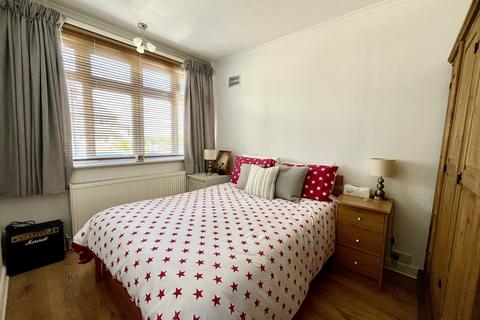 8 Filby Road, Chessington, KT9 2AG