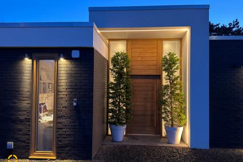 3 bedroom detached house for sale, Clifton Drive, Lytham, FY8