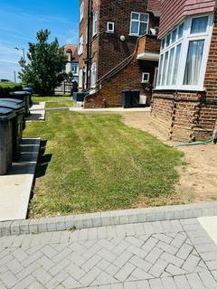 2 bedroom maisonette for sale, Highfield Avenue, London NW9