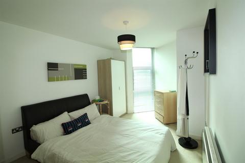 1 bedroom apartment to rent, St George Building, LS1