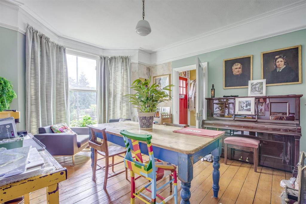 51 London Road, HP11 1 BN-19.jpg