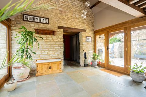 5 bedroom barn conversion for sale, Milton Keynes MK19