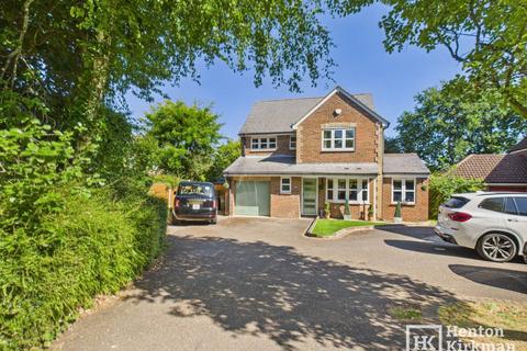 4 bedroom detached house for sale, Burntwood Close, Billericay
