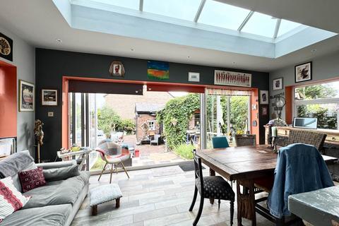 4 bedroom detached house for sale, Dentons Green Lane, Dentons Green