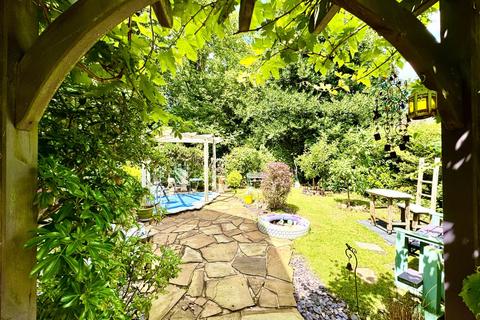 4 bedroom detached house for sale, Dentons Green Lane, Dentons Green