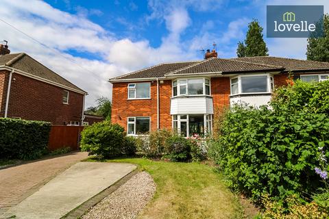 4 bedroom semi-detached house for sale, Eastwood Avenue, Grimsby DN34