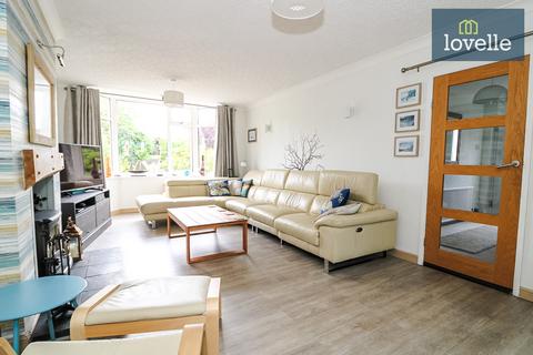 4 bedroom semi-detached house for sale, Eastwood Avenue, Grimsby DN34