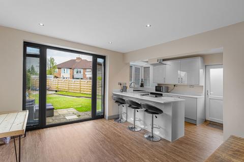 32 Brooklands, York, YO10 3NU