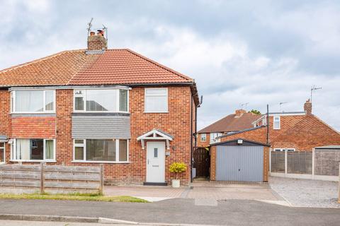 32 Brooklands, York, YO10 3NU