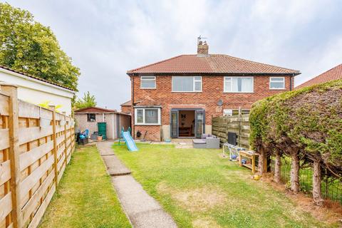 32 Brooklands, York, YO10 3NU