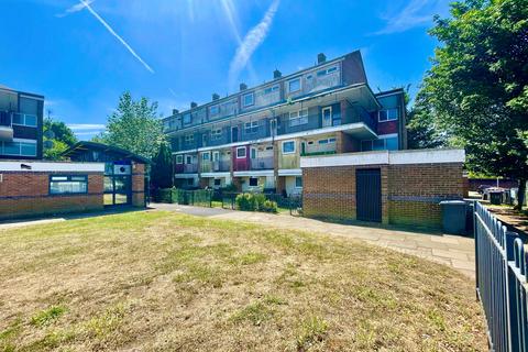undefined, Arrow Close, Luton, LU3